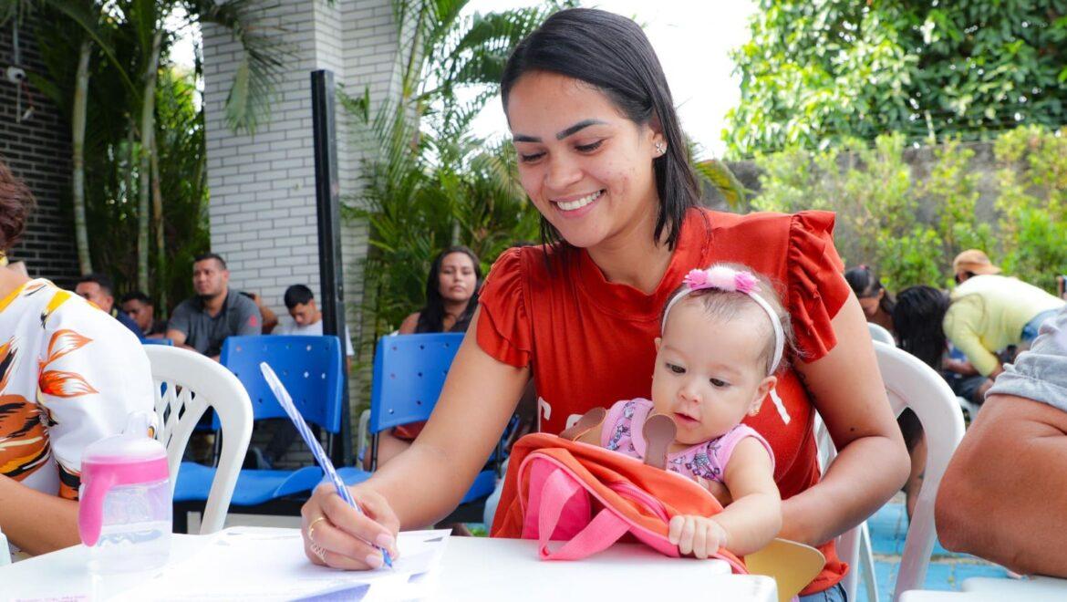 Governo do Estado reassenta mais 34 famílias beneficiárias do Prosamin+, nas comunidades da Sharp e Manaus 2000