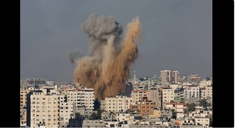 Número de mortos após ataques do Hamas contra Israel chega a 100