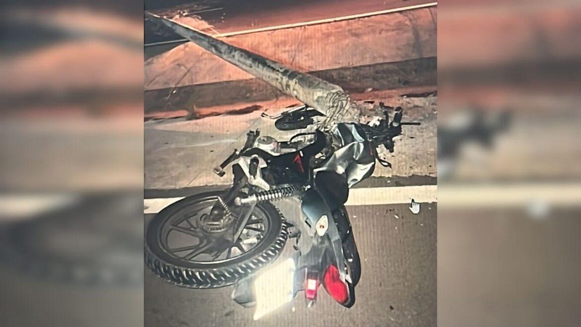 Motococlista morre após colidir com poste na Ponte do Rio Negro