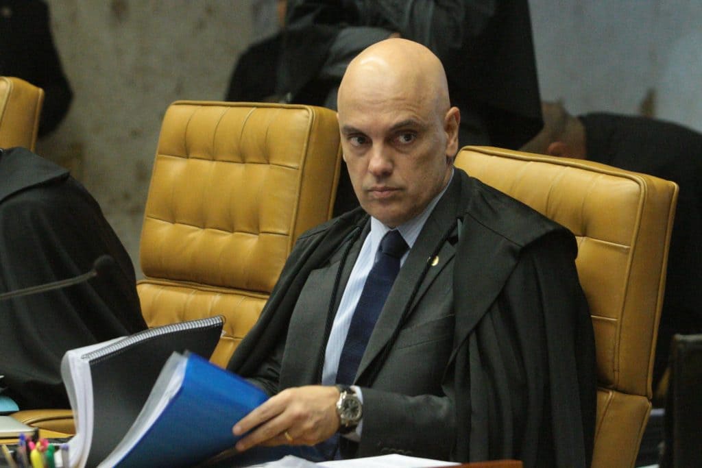 Moraes diz que não há provas de que Bolsonaro buscou asilo na Embaixada da Hungria