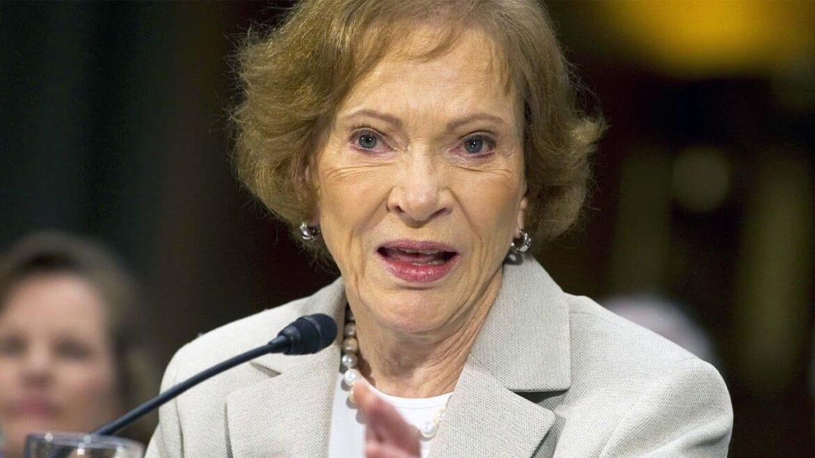 Morre Rosalynn Carter, ex-primeira dama dos EUA, aos 96 anos