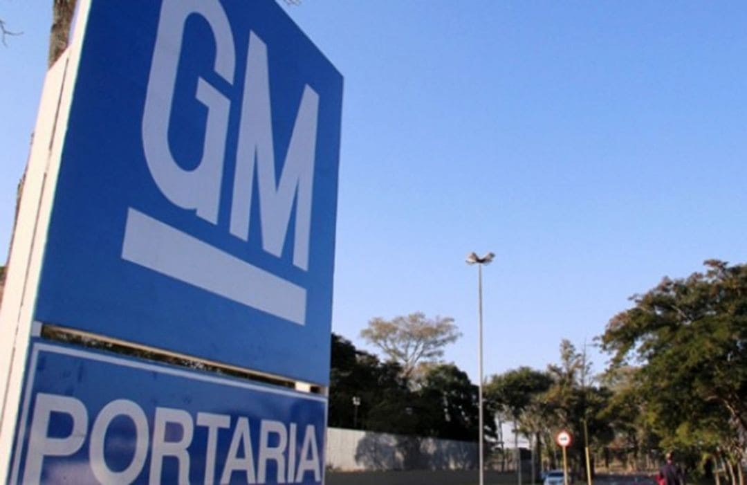 Justiça determina à GM a reintegração de 839 trabalhadores