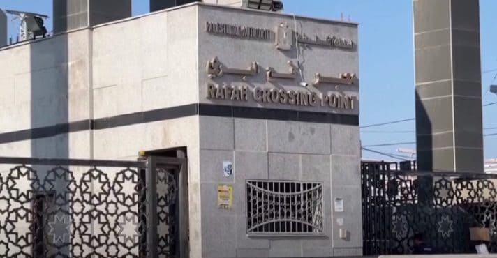 Autoridade da fronteira de Gaza diz que travessia de Rafah será reaberta no domingo