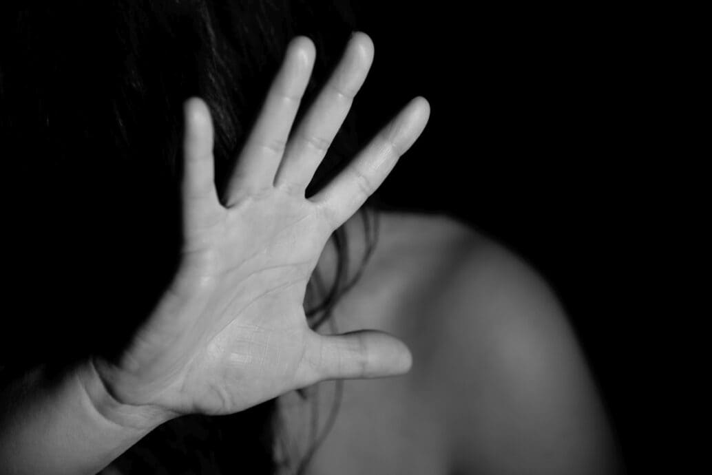 Três em cada dez mulheres sofreram violência doméstica no Brasil