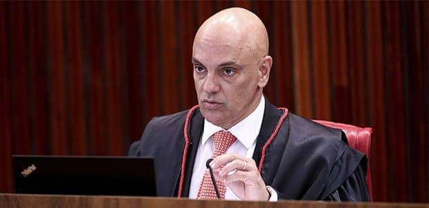 Moraes multa ‘X’ em R$ 700 mil por rede social não excluir post com críticas a Lira