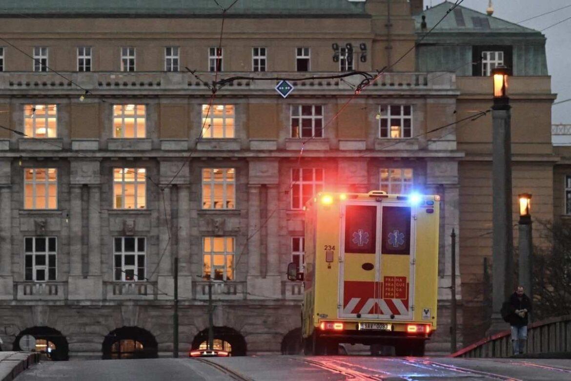Tiroteio em universidade de Praga deixa pelo menos 15 mortos