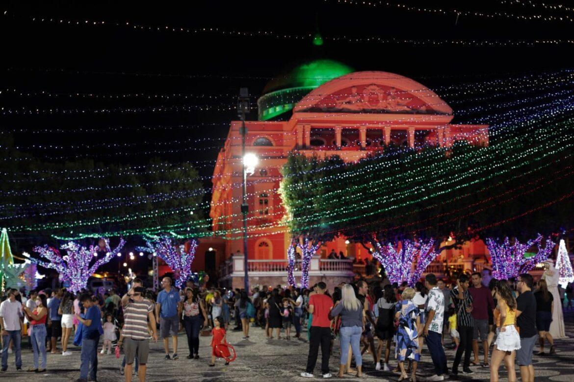 Governo do Amazonas dá inicio à programação do Mundo Encantado do Natal com festa no Largo do São Sebastião