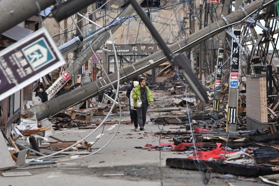 Mortes após terremoto no Japão vão a 126, e esperança por sobreviventes diminui