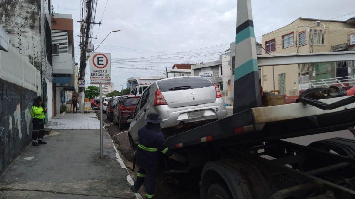 Vagas de estacionamentos são fiscalizadas pela prefeitura no centro de Manaus