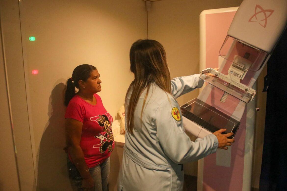 SES-AM oferece exames médicos por meio da Carreta de Apoio à Saúde no Shopping Via Norte