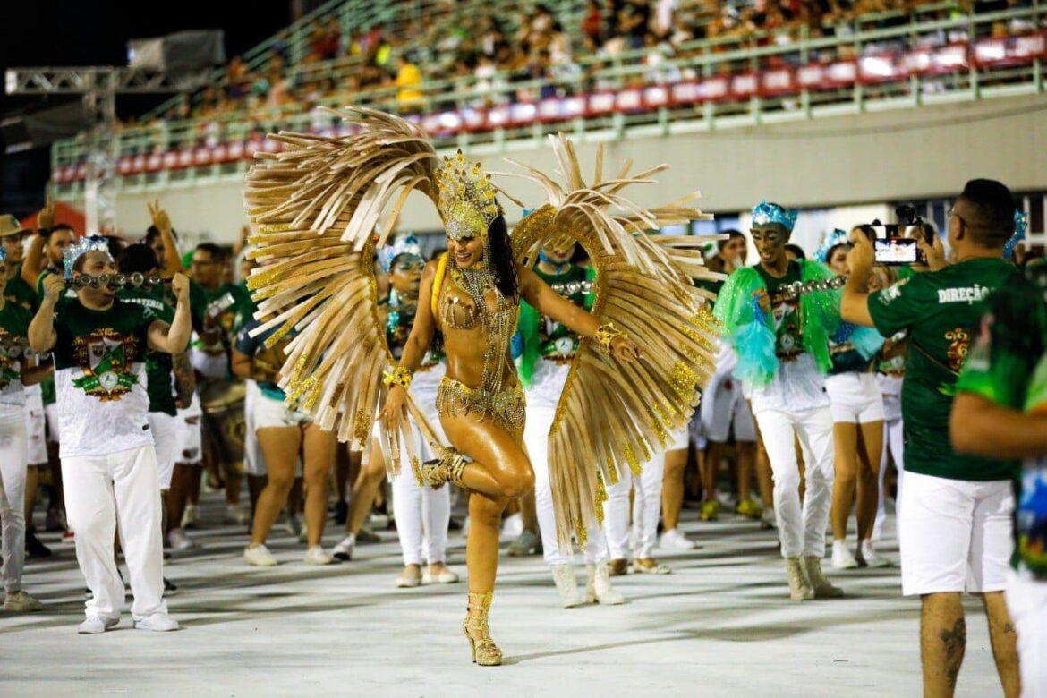 Carnaval na Floresta: Ensaios técnicos das Escolas de Samba do Grupo Especial movimentam início da semana