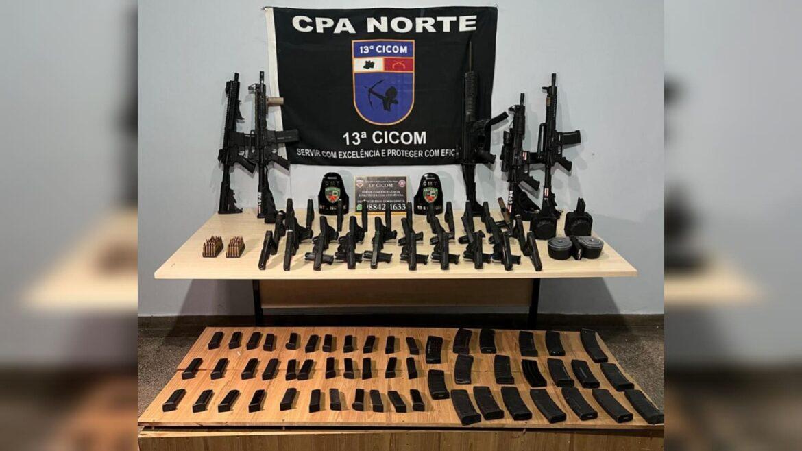 Forte arsenal com pistolas, fuzis e submetralhadora é apreendido em Manaus