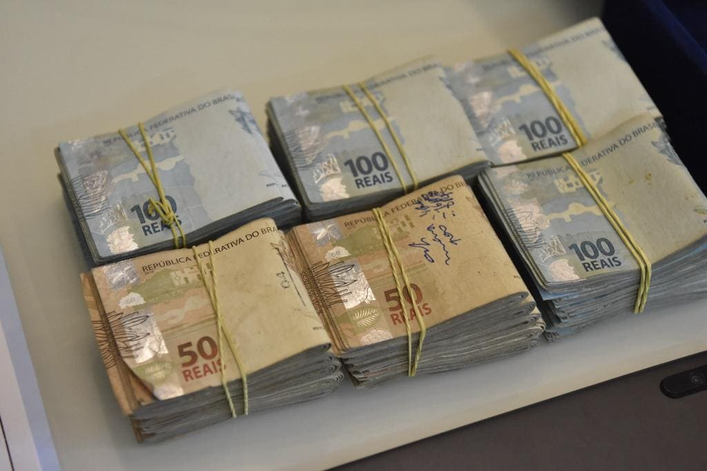 Operação Hades: altas quantias em dinheiro e veículos ligados ao tráfico de drogas e lavagem de dinheiro são apreendidos pela PC-AM