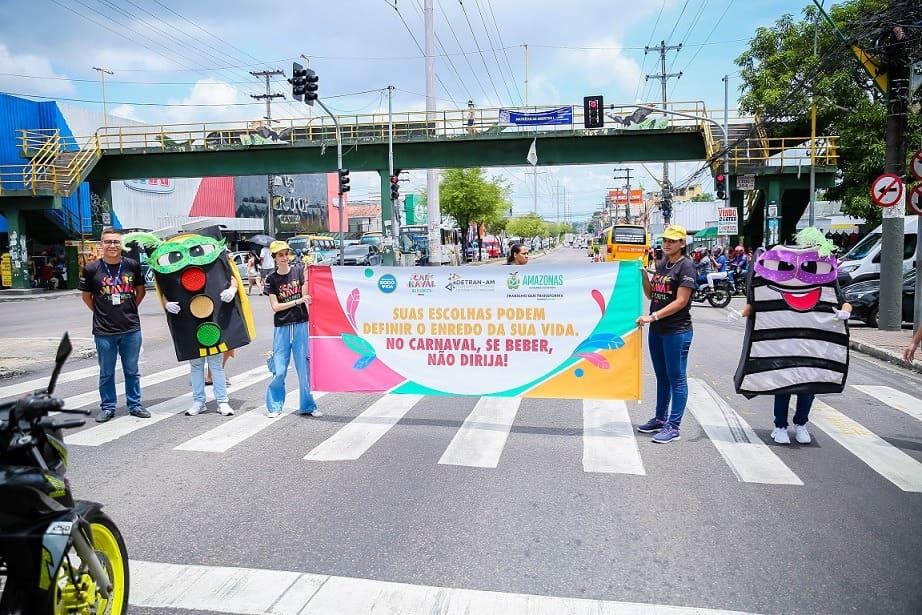 Carnaval na Floresta 2024: Detran-AM promove ação de conscientização na zona leste de Manaus