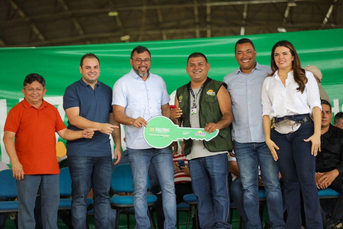 Governador Wilson Lima abre novas linha de crédito para empreendedores e reforça setor primário com entregas, em Borba