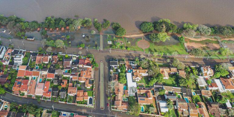 RS vai construir "cidades temporárias" para acolher vítimas das enchentes