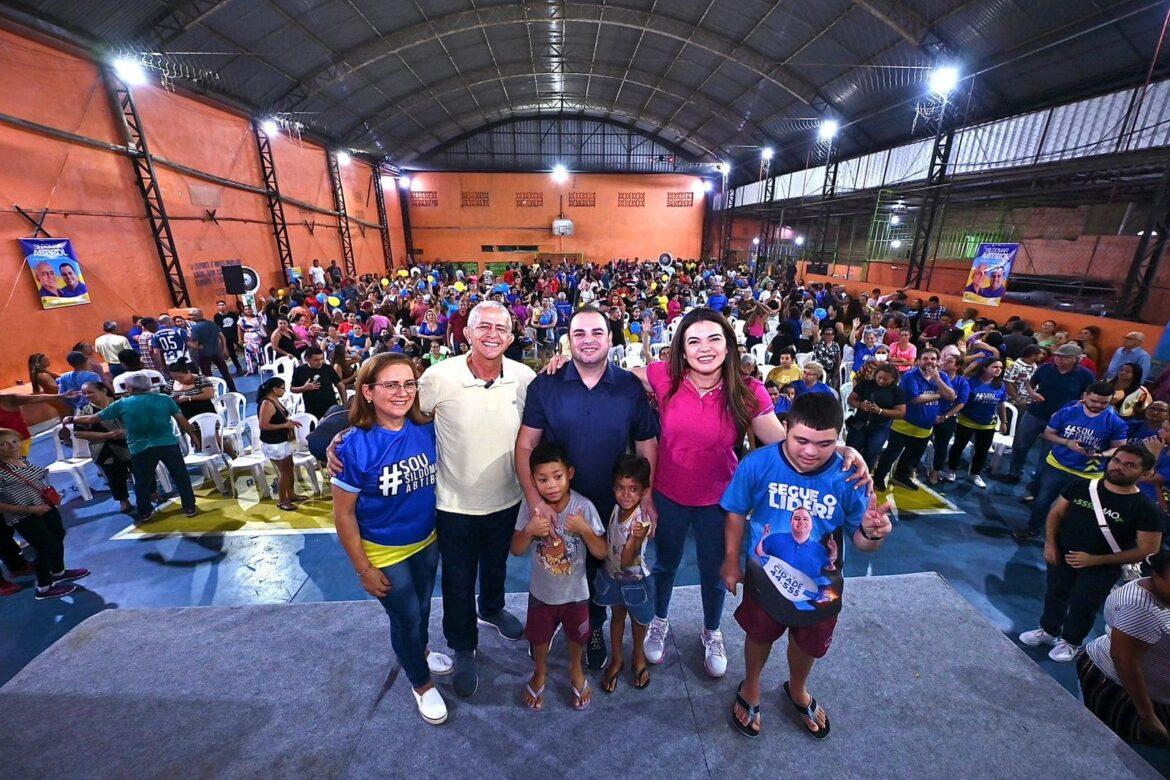 Roberto Cidade reúne centenas de pessoas em Petrópolis em apoio à sua pré-candidatura à Prefeitura de Manaus