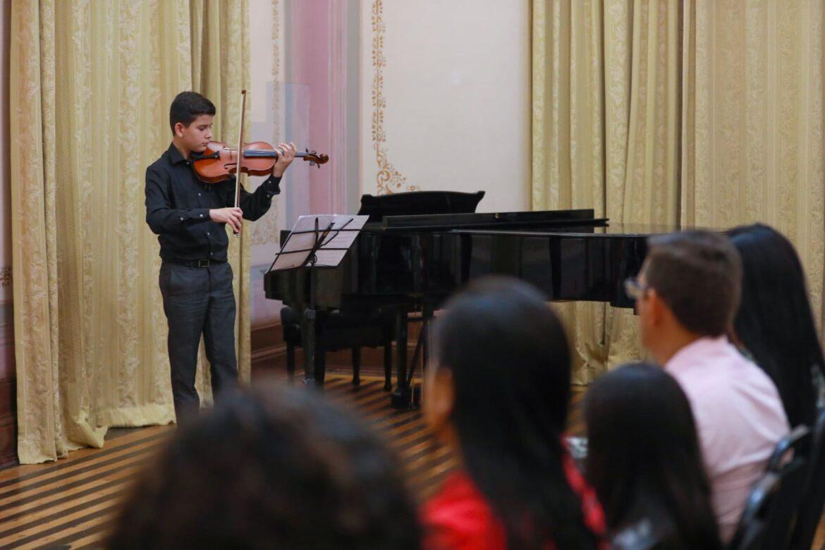 Alunos do Núcleo de Música do Liceu Cláudio Santoro realizam recital especial no Palácio da Justiça