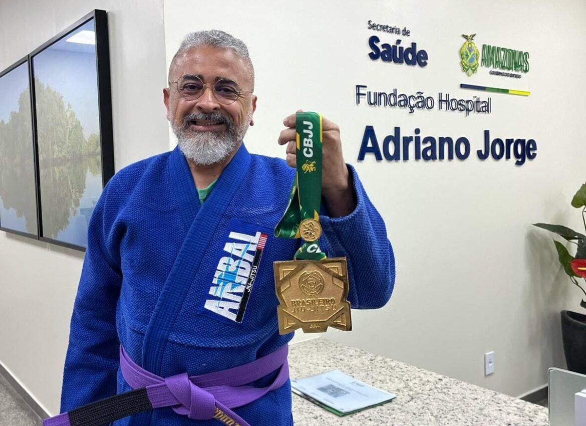 Paciente tratado pela FHAJ supera câncer e conquista Campeonato Brasileiro de Jiu-Jitsu em São Paulo