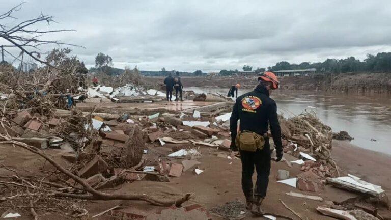 Com ações de busca e resgate, bombeiros do Amazonas já atuaram em cinco municípios do Rio Grande do Sul