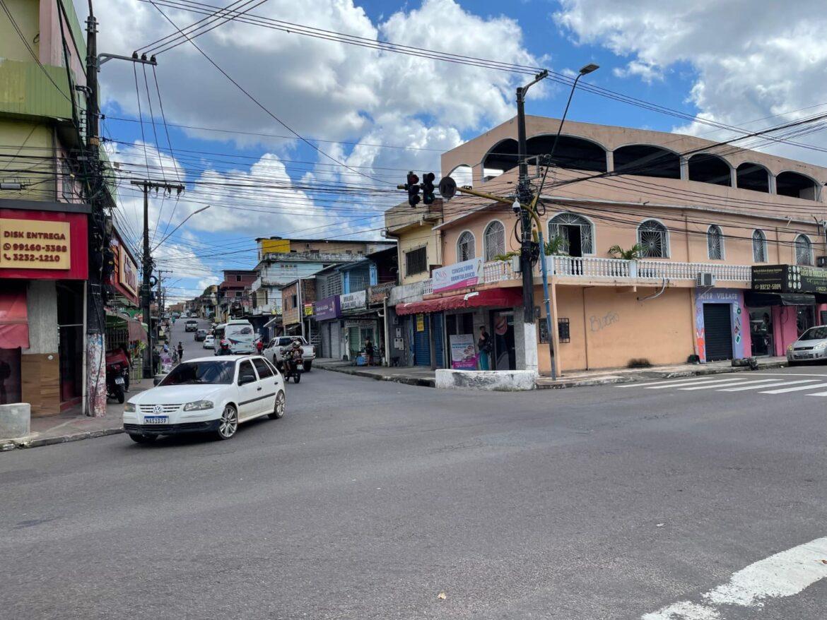 Furto de cabos afeta funcionamento de semáforo na avenida Brasil, zona oeste da cidade