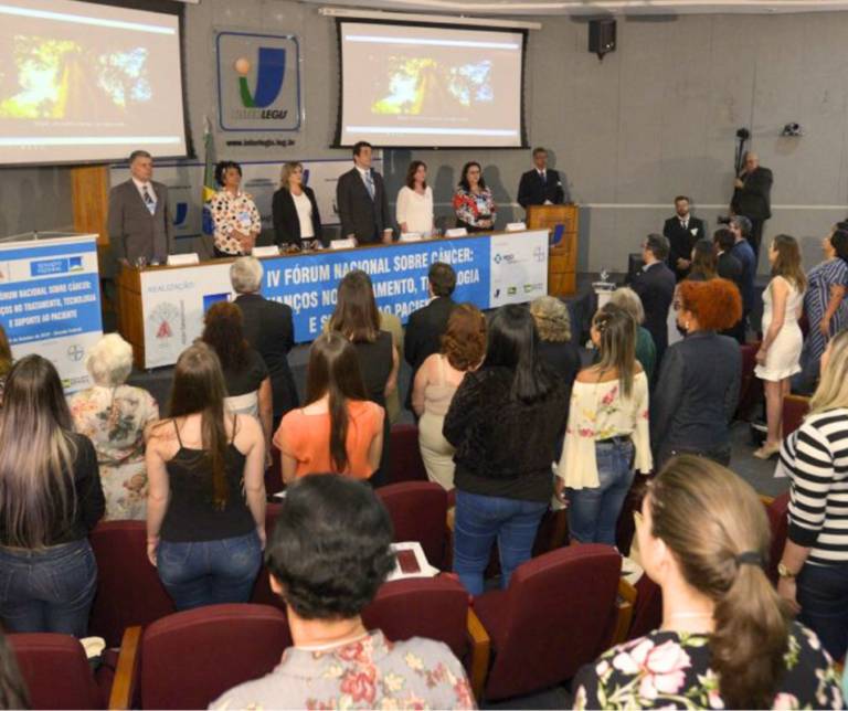 Brasil debate avanços no tratamento e suporte ao paciente oncológico