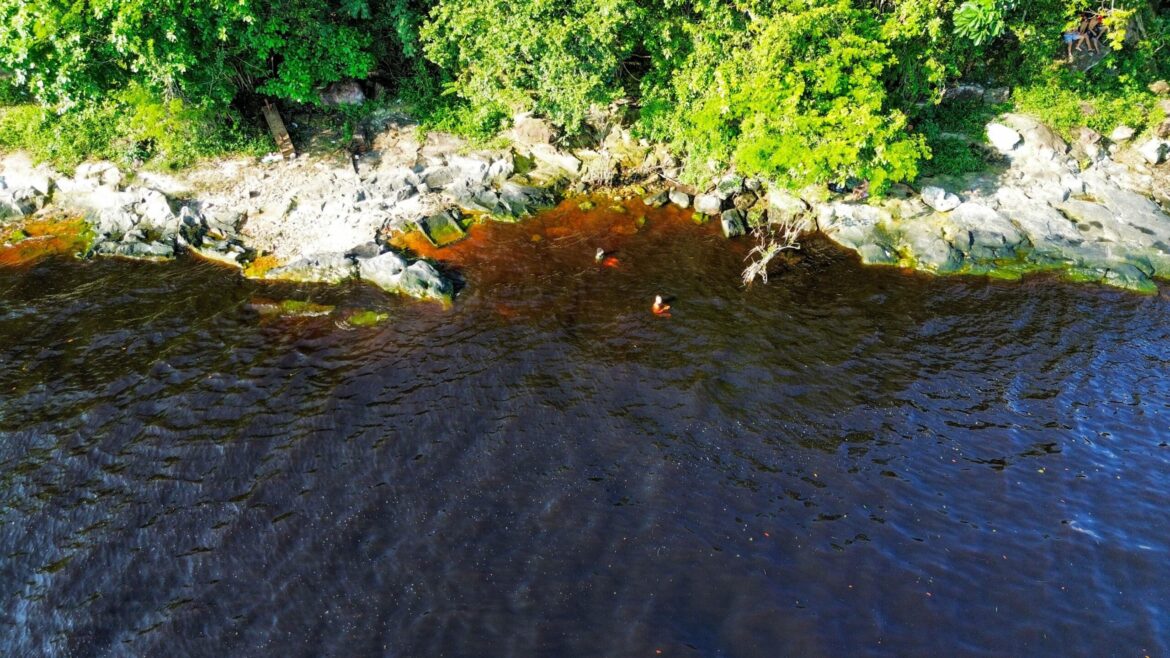 Área ‘pedral’ na Ponta Negra é proibida para banho