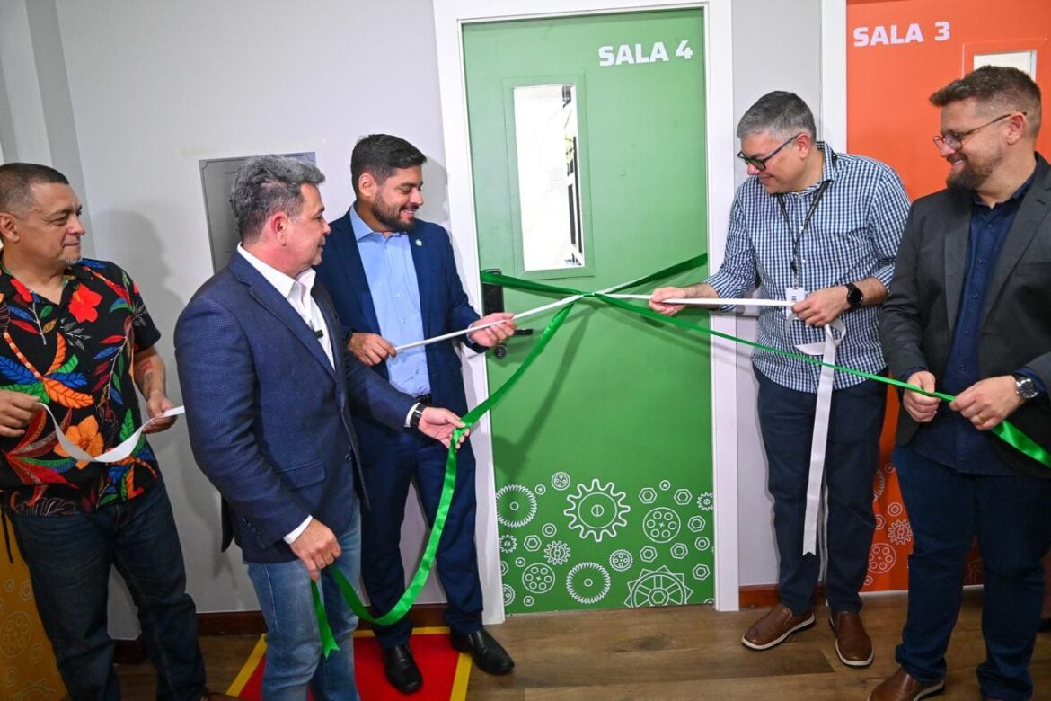 Governo do Amazonas entrega Stem Makerspace, laboratório de fabricação digital, em parceria com Samsung