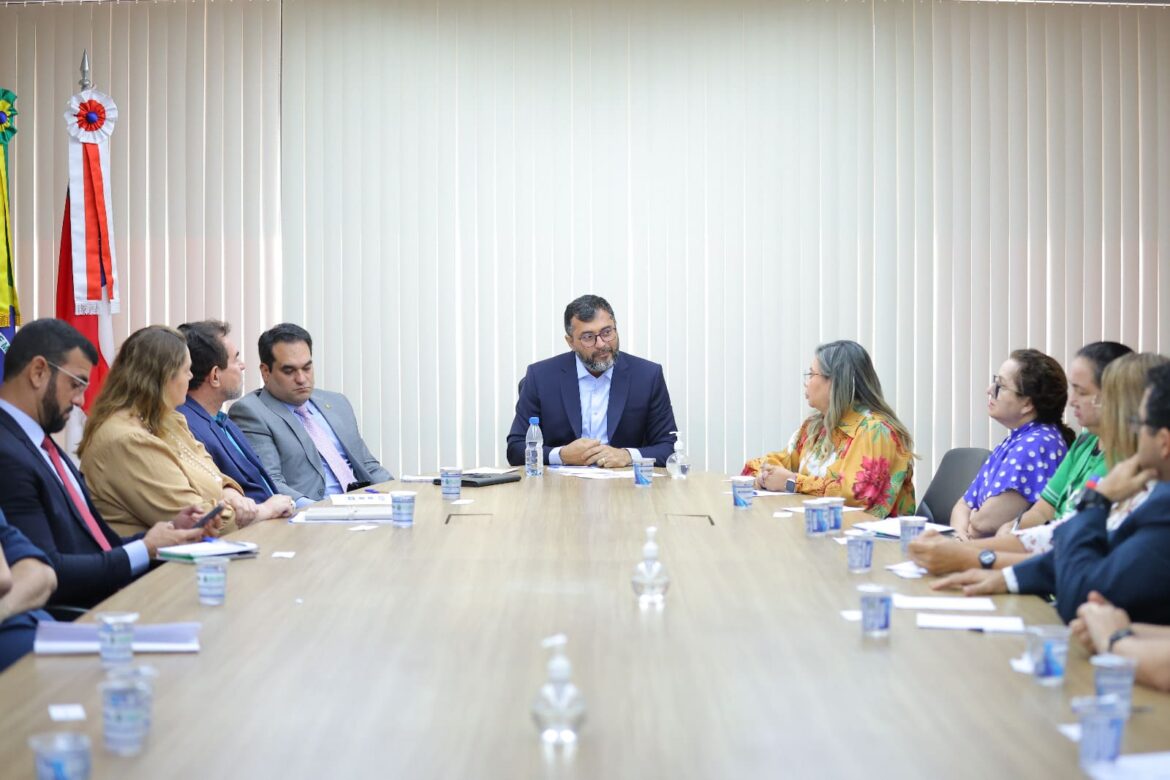 Governador Wilson Lima anuncia reajustes para servidores da saúde do Governo do Estado