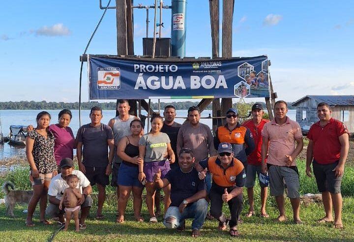 Defesa Civil do Amazonas instala duas unidades do Projeto Água Boa em comunidades ribeirinhas do município de Maraã