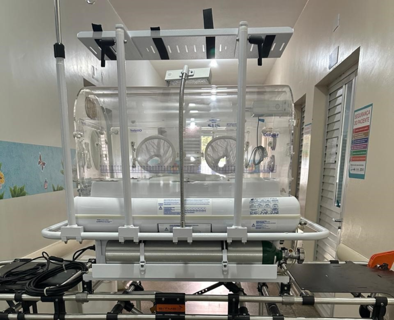 Governo do Amazonas entrega novos equipamentos de neonatologia para o Hospital Regional de Tabatinga