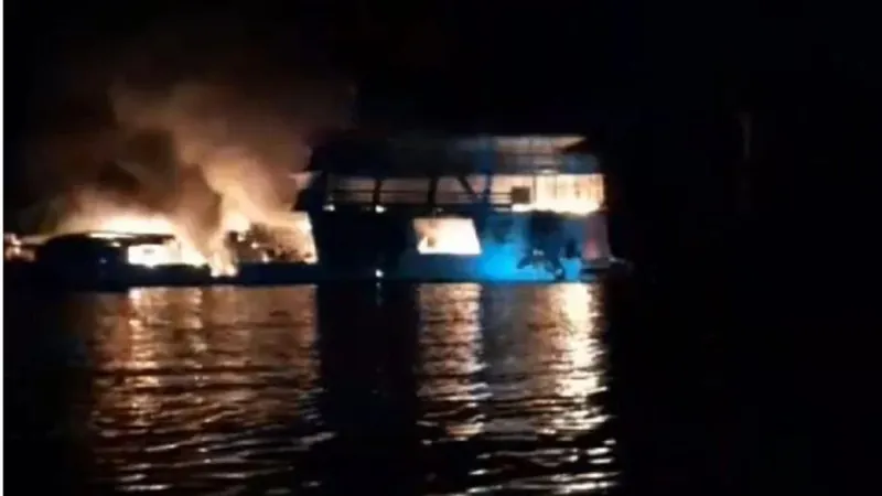 Três mortes são confirmadas após barco incendiar e afundar no Amazonas