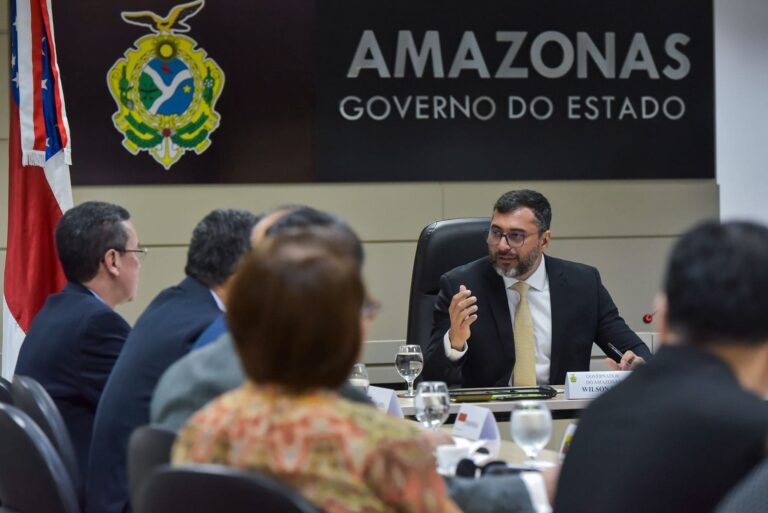 Governador Wilson Lima reúne com comitiva de embaixadores da Ásia e propõe ações de cooperação