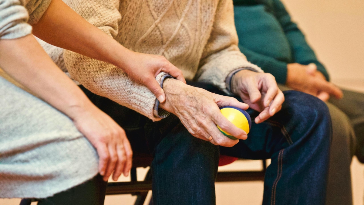 Setembro Lilás: campanha desafia o estigma do Alzheimer