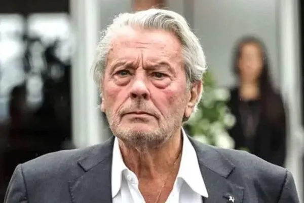 Morre Alain Delon, astro do cinema, aos 88 anos