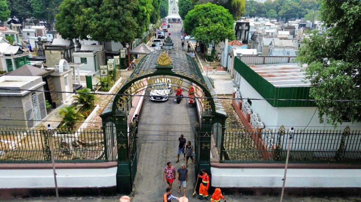 Cemitérios de Manaus recebem 300 mil visitantes no Dia dos Pais