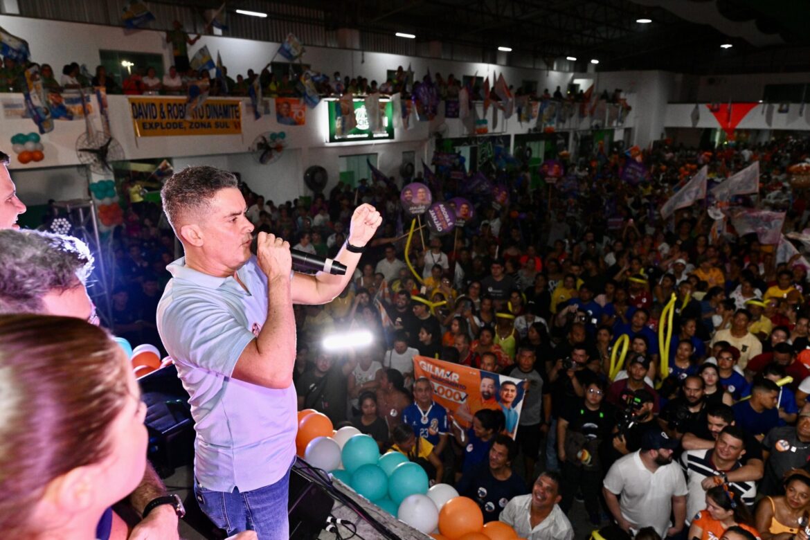 David Almeida é recebido com festa na zona Sul de Manaus