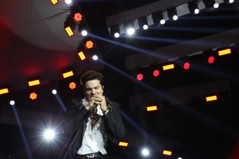 Luan Santana encerra primeira noite do ‘Manaus Passo a Paço 2024’ com apresentação apaixonante