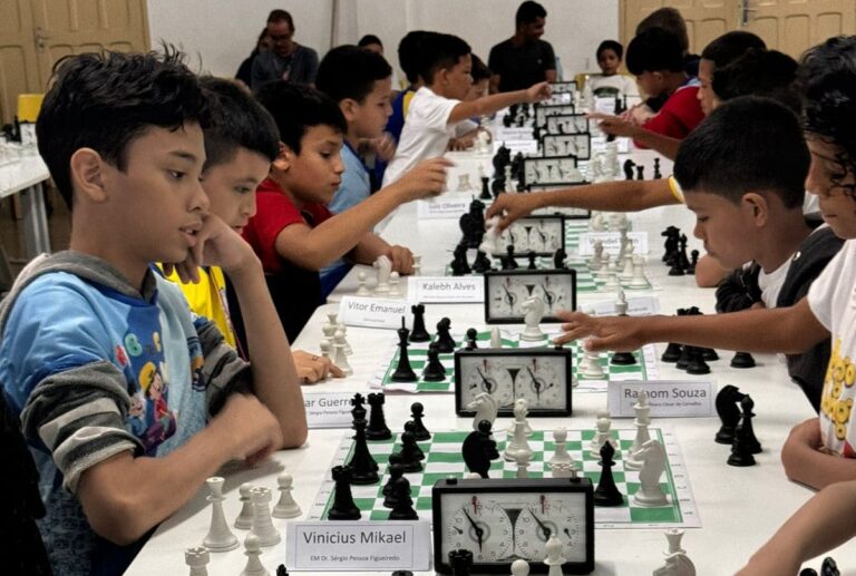 Escola do município realiza torneio de xadrez com mais de 400 alunos