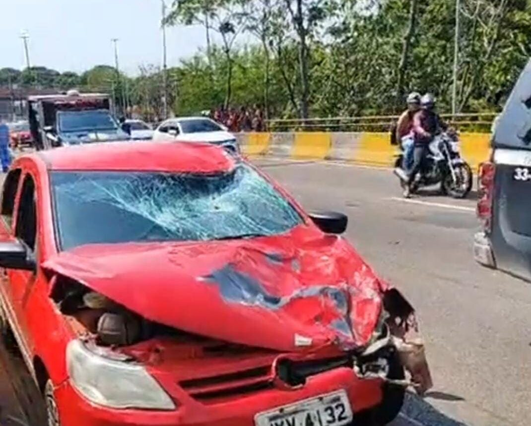 Acidente de trânsito deixa dois homens mortos em Manaus