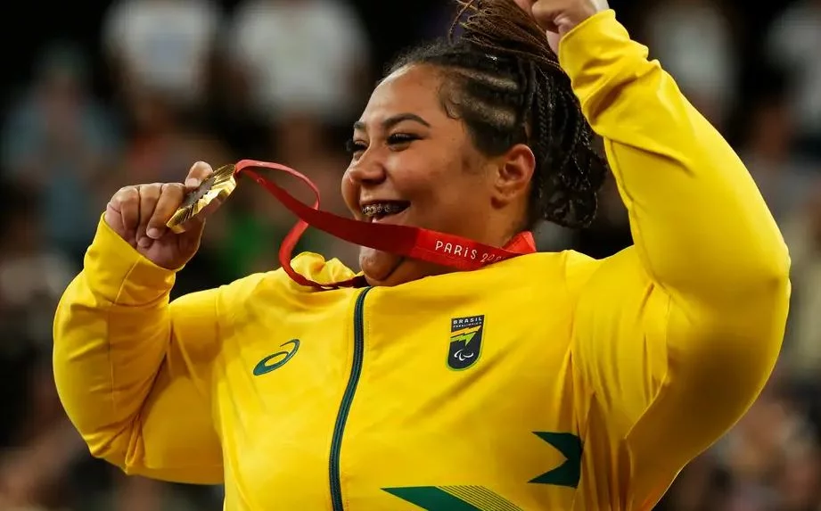 Com direito a recorde paralímpico, Tayana Medeiros conquista o ouro