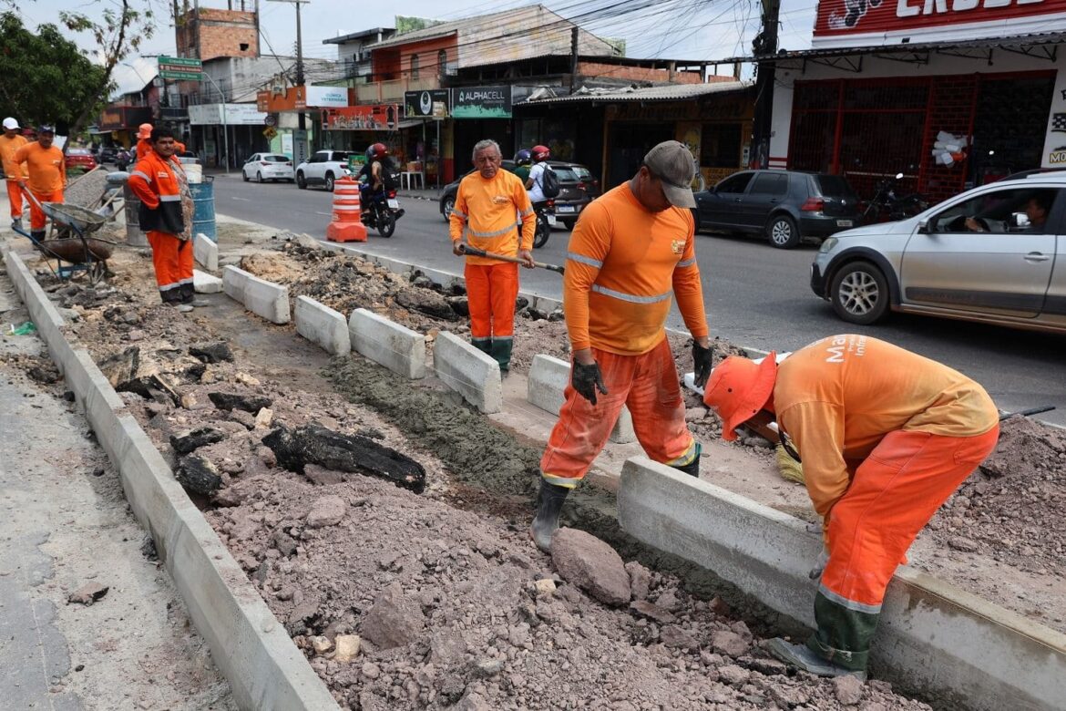 Prefeitura constrói canteiro central nas avenidas Margarita e Nepal, no bairro Nova Cidade