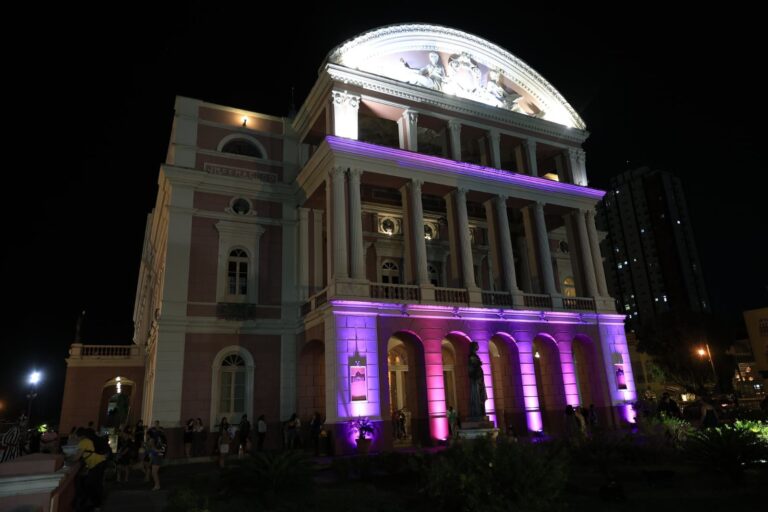 Outubro Rosa: Teatro Amazonas apresenta quarta edição do concerto ‘O Toque que Muda’