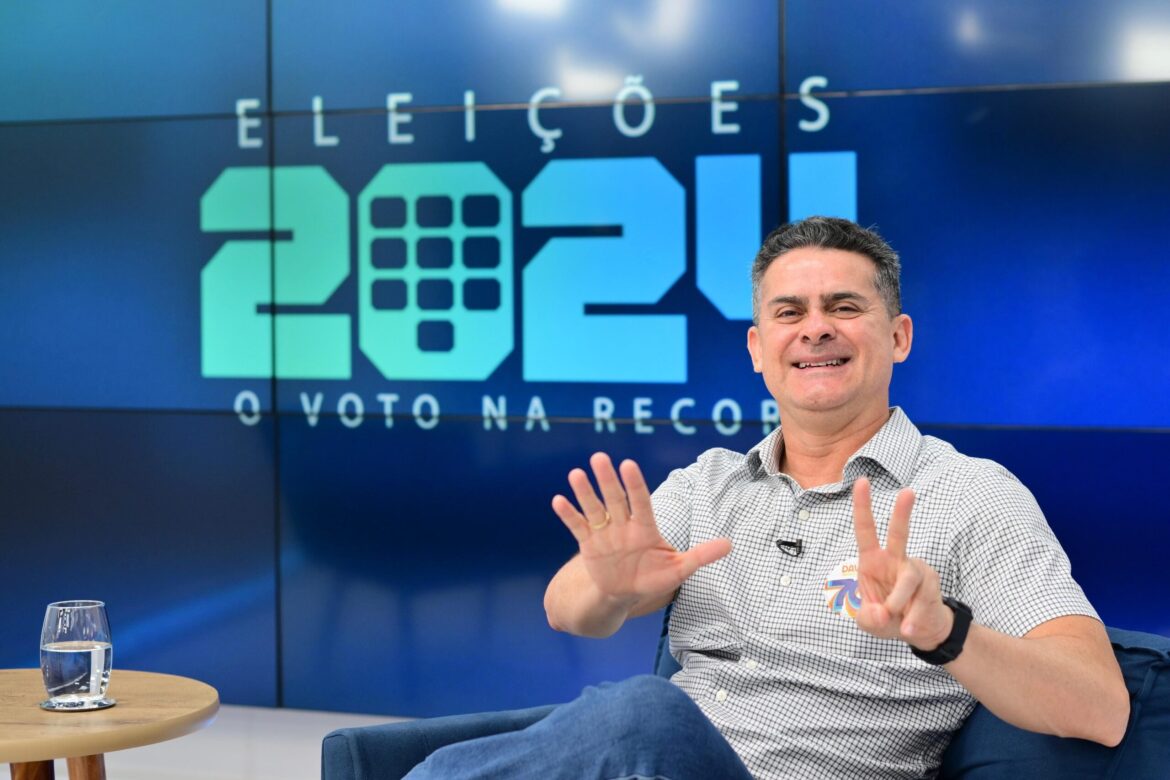 David Almeida defende eixos estratégicos de novo plano de governo durante entrevista à TV Record Manaus