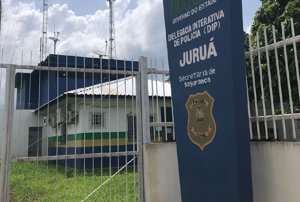 Dupla é presa por tentar matar homem com chutes na cabeça, em Juruá