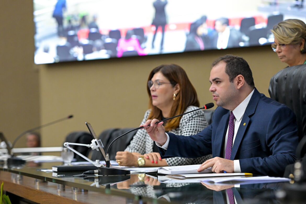 Presidente Roberto Cidade avalia que PLOA esteja apta a votação pelo plenário da Aleam na primeira quinzena de dezembro