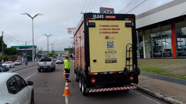 Prefeitura intensifica fiscalização de veículos pesados em Manaus