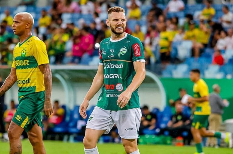 Zagueiro Erik Henrique é a nova contratação do Manaus Futebol Clube