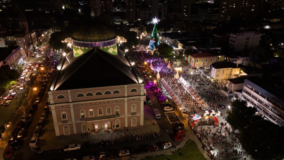 O Mundo Encantado do Natal acontece no Largo de São Sebastião, neste domingo