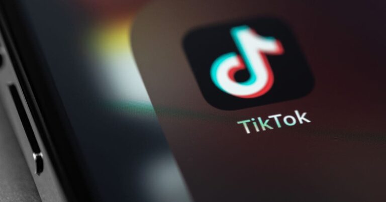 Governo processa TikTok por tratamento irregular de dados de crianças